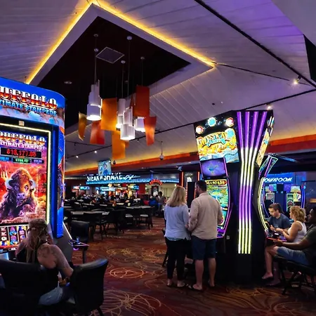 Oyo Hotel And Casino Las Vegas-3